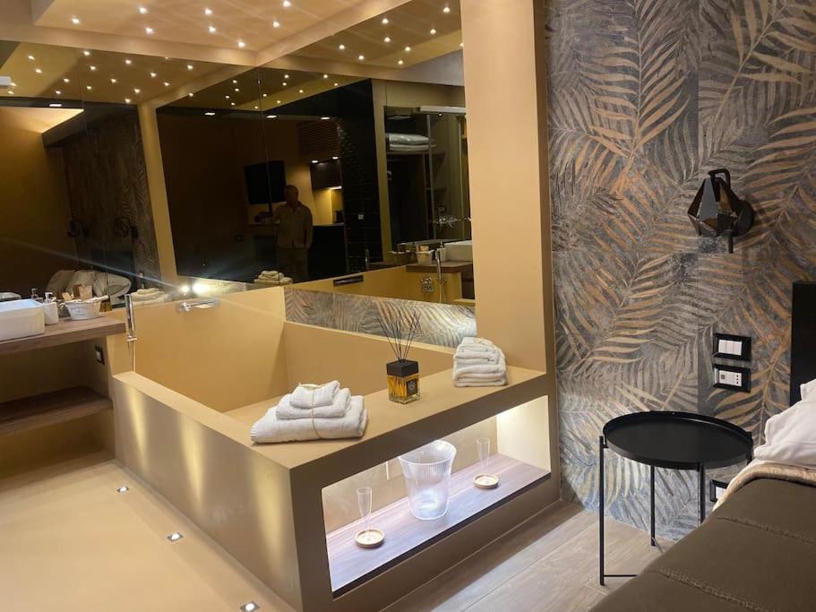 Montesantogroup Suite House Nel Centro Di Napoli 외부 사진